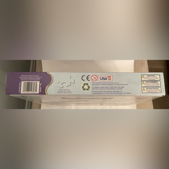 Springbok “Going to the Movies” 1000 piece puzzle. New in box. - Picture 4 of 9